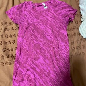 Lululemon Tshirt